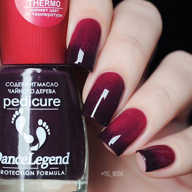 wine red ombre nails