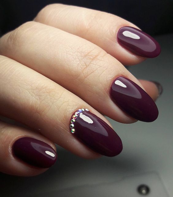 wine nails with rhinestones