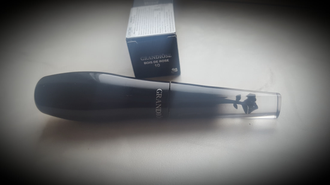 Тушь Lancôme Grandiôse из весенней коллекции Lancôme Absolutely Rose в лимитированном оттенке 10 Bois de Rose