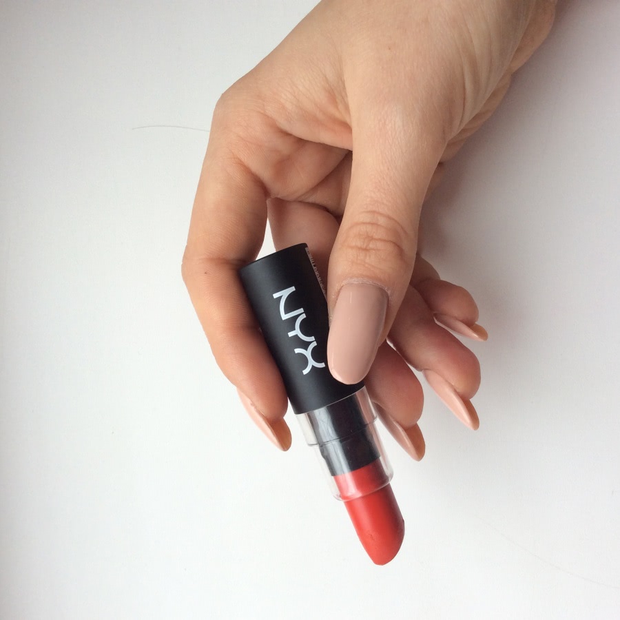 Nyx Matte lipstick Pure Red