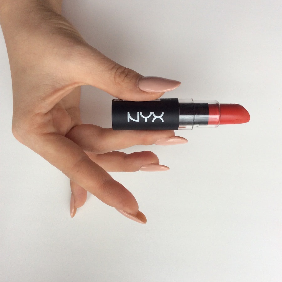 Nyx Matte lipstick Pure Red